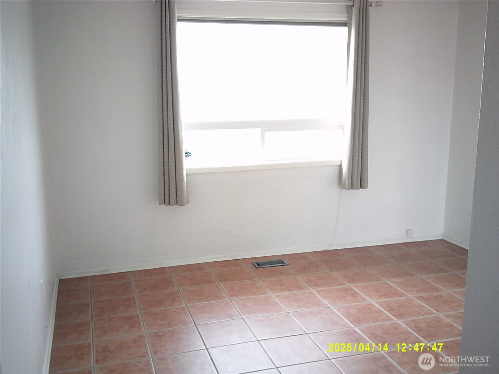 562 Pebble Beach Drive , Oak Harbor, WA 98239