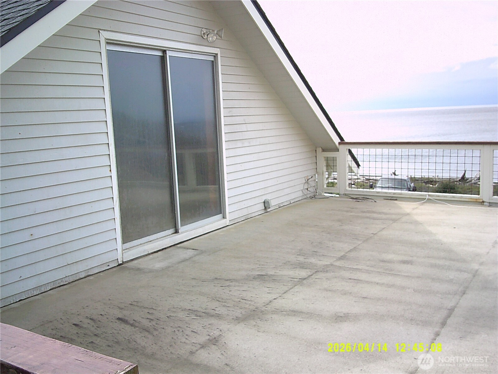 562 Pebble Beach Drive , Oak Harbor, WA 98239