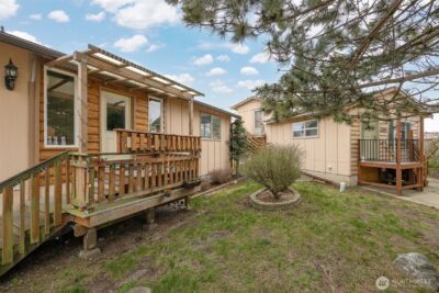 5698 2nd Avenue , Ferndale, WA 98248