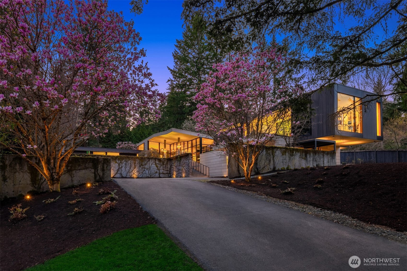 4445 140th Avenue NE, Bellevue, WA 98005