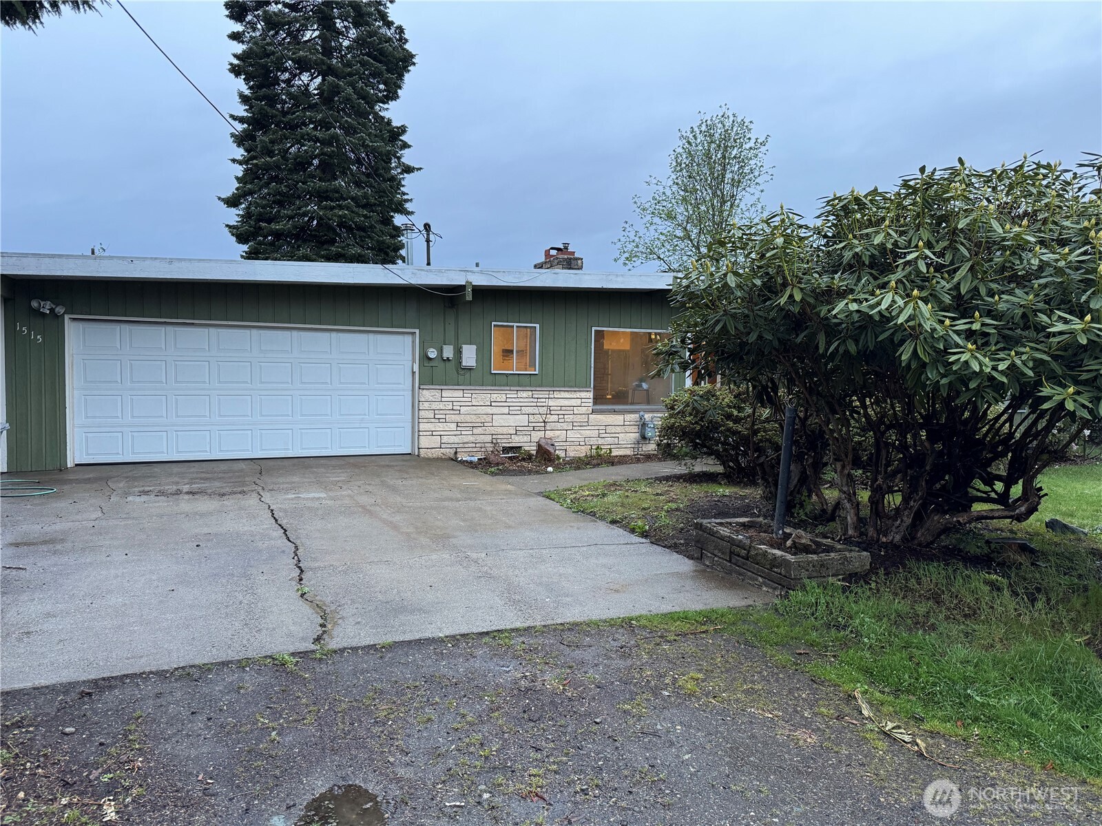 1515 13th Avenue NW, Puyallup, WA 98371