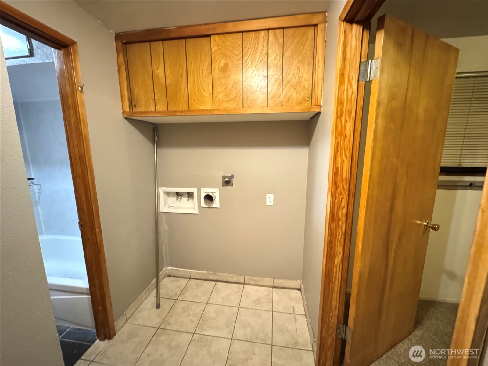 1515 13th Avenue NW, Puyallup, WA 98371