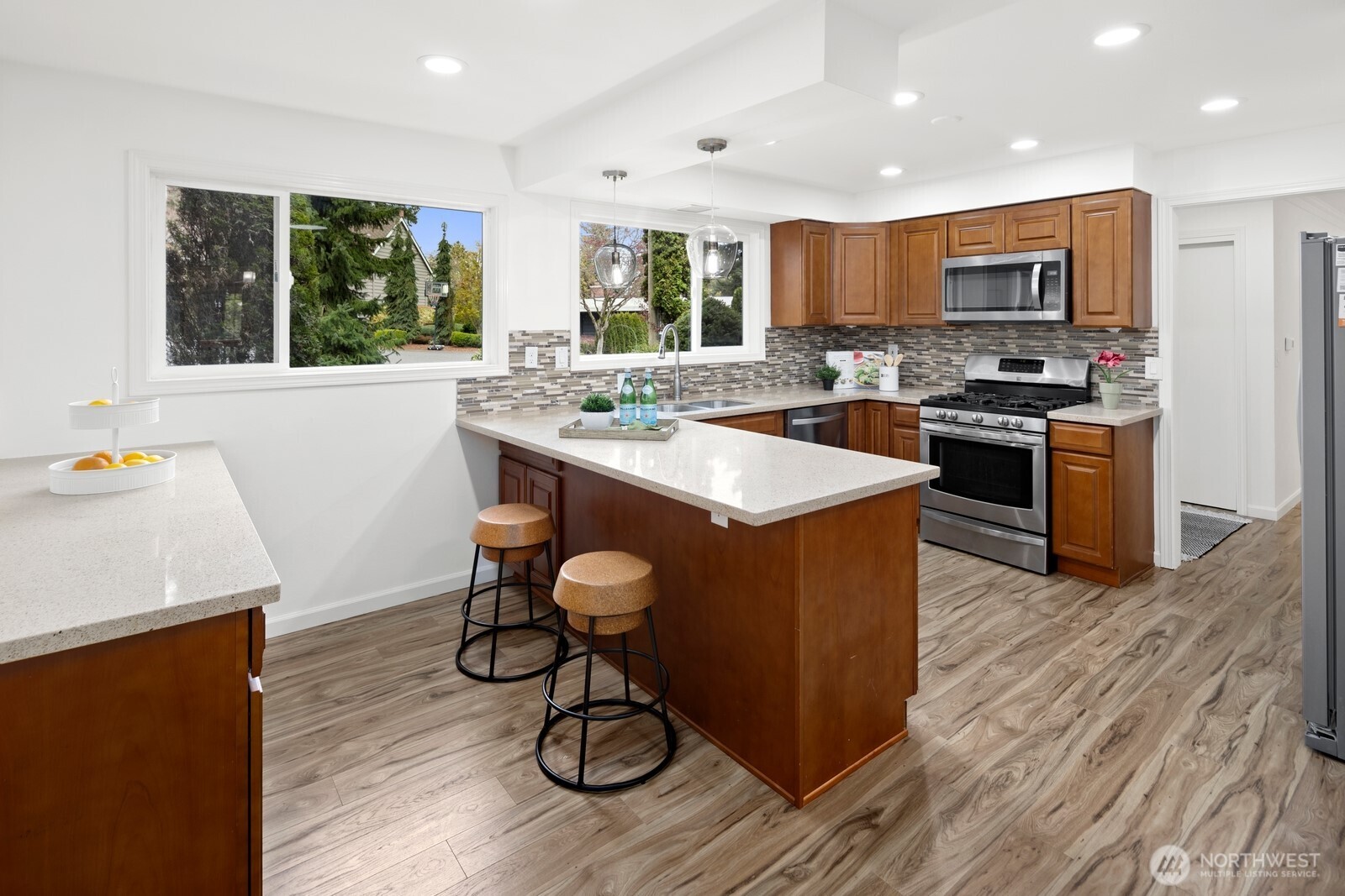 11653 SE 49th Street , Bellevue, WA 98006