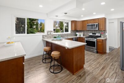 11653 SE 49th Street , Bellevue, WA 98006 - Photo 11