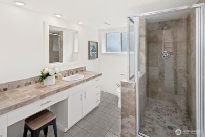 11653 SE 49th Street , Bellevue, WA 98006 - Photo 24
