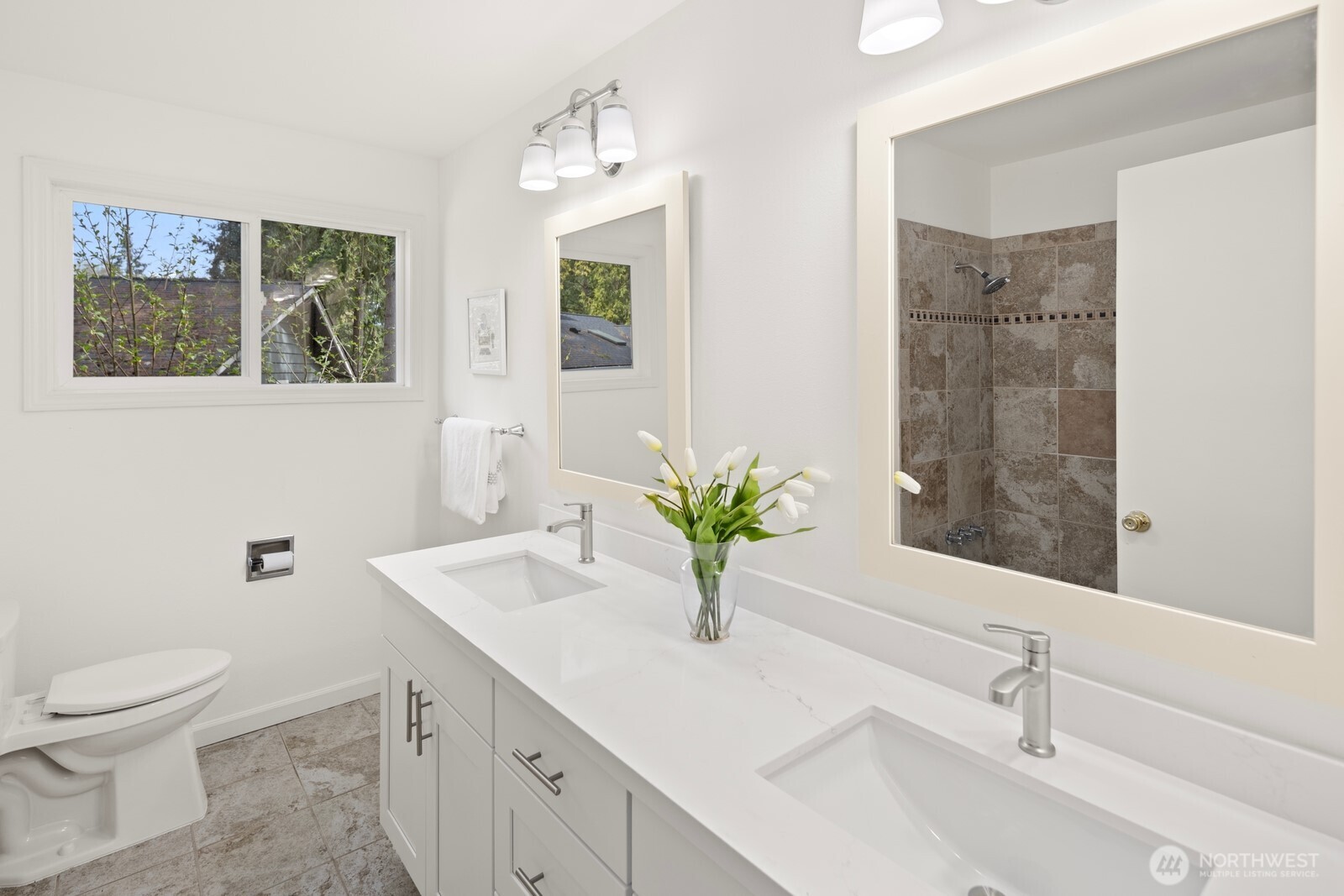 11653 SE 49th Street , Bellevue, WA 98006