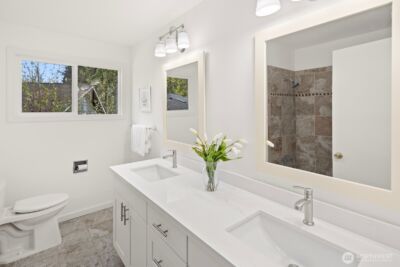 11653 SE 49th Street , Bellevue, WA 98006 - Photo 25