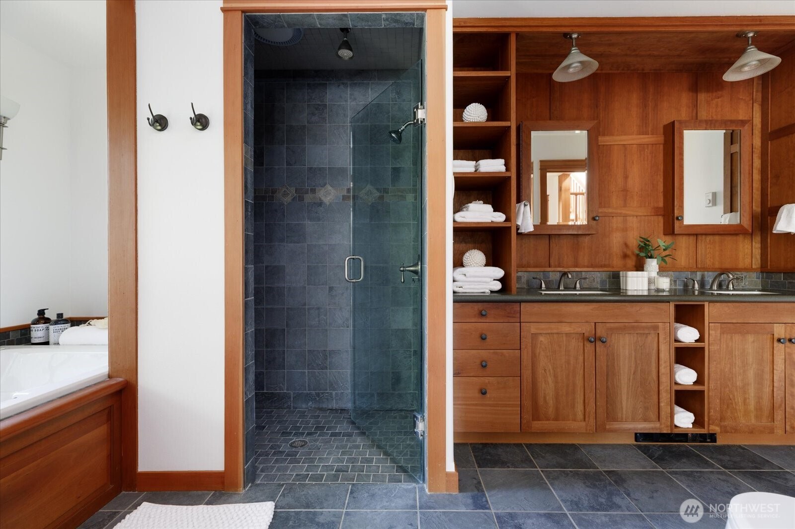 195 Perry Drive , Coupeville, WA 98239
