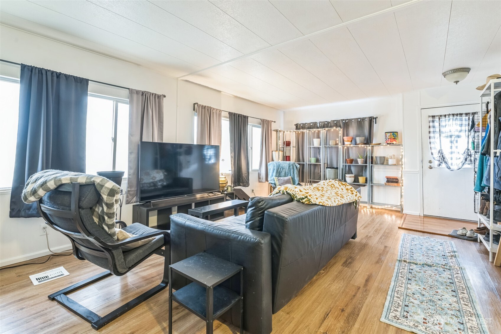 210 37th Avenue SE #2, Auburn, WA 98002