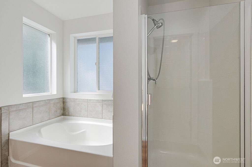 21262 40th Way S #32, SeaTac, WA 98198