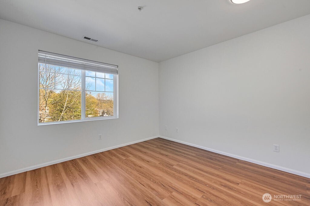 21262 40th Way S #32, SeaTac, WA 98198