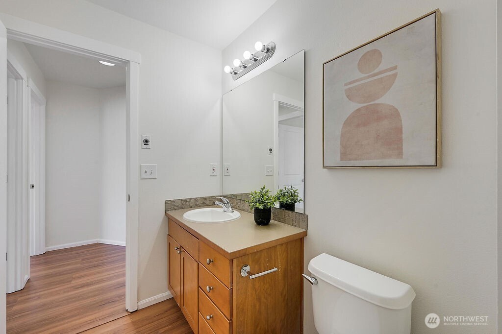 21262 40th Way S #32, SeaTac, WA 98198