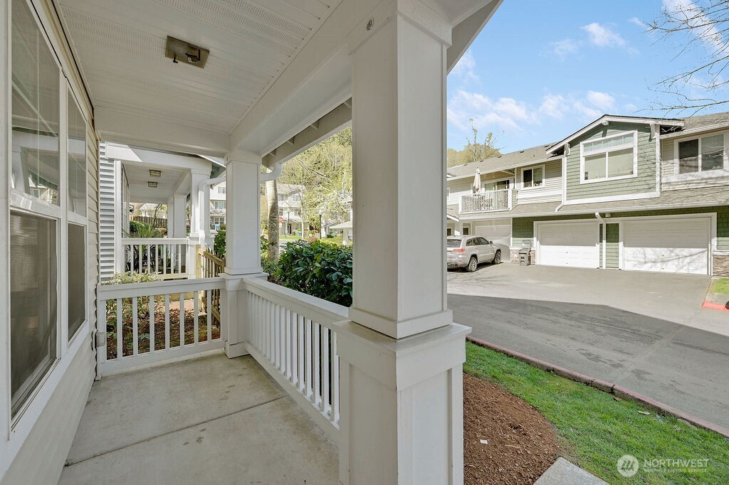 21262 40th Way S #32, SeaTac, WA 98198