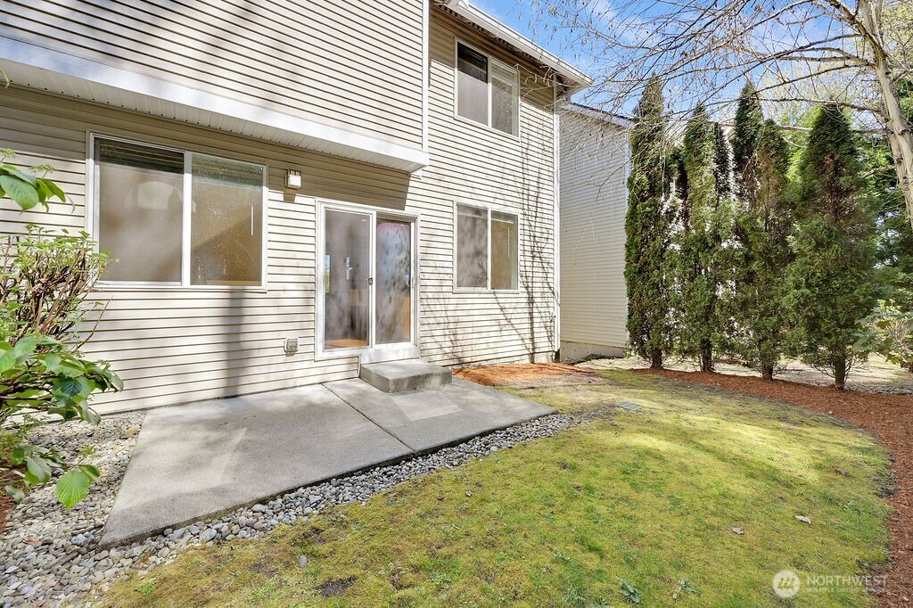 21262 40th Way S #32, SeaTac, WA 98198