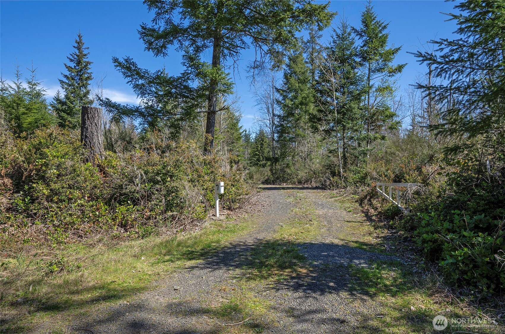 1800 E Harstine Island Road N, Shelton, WA 98584