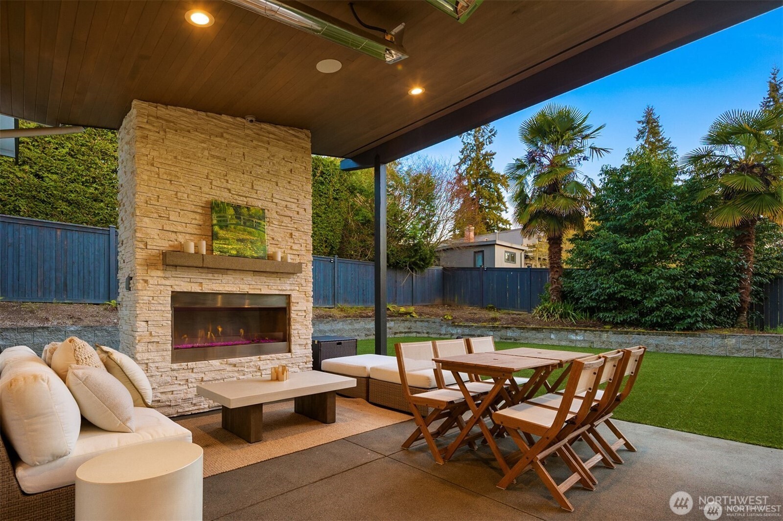 9215 NE 32nd Street , Clyde Hill, WA 98004-1630
