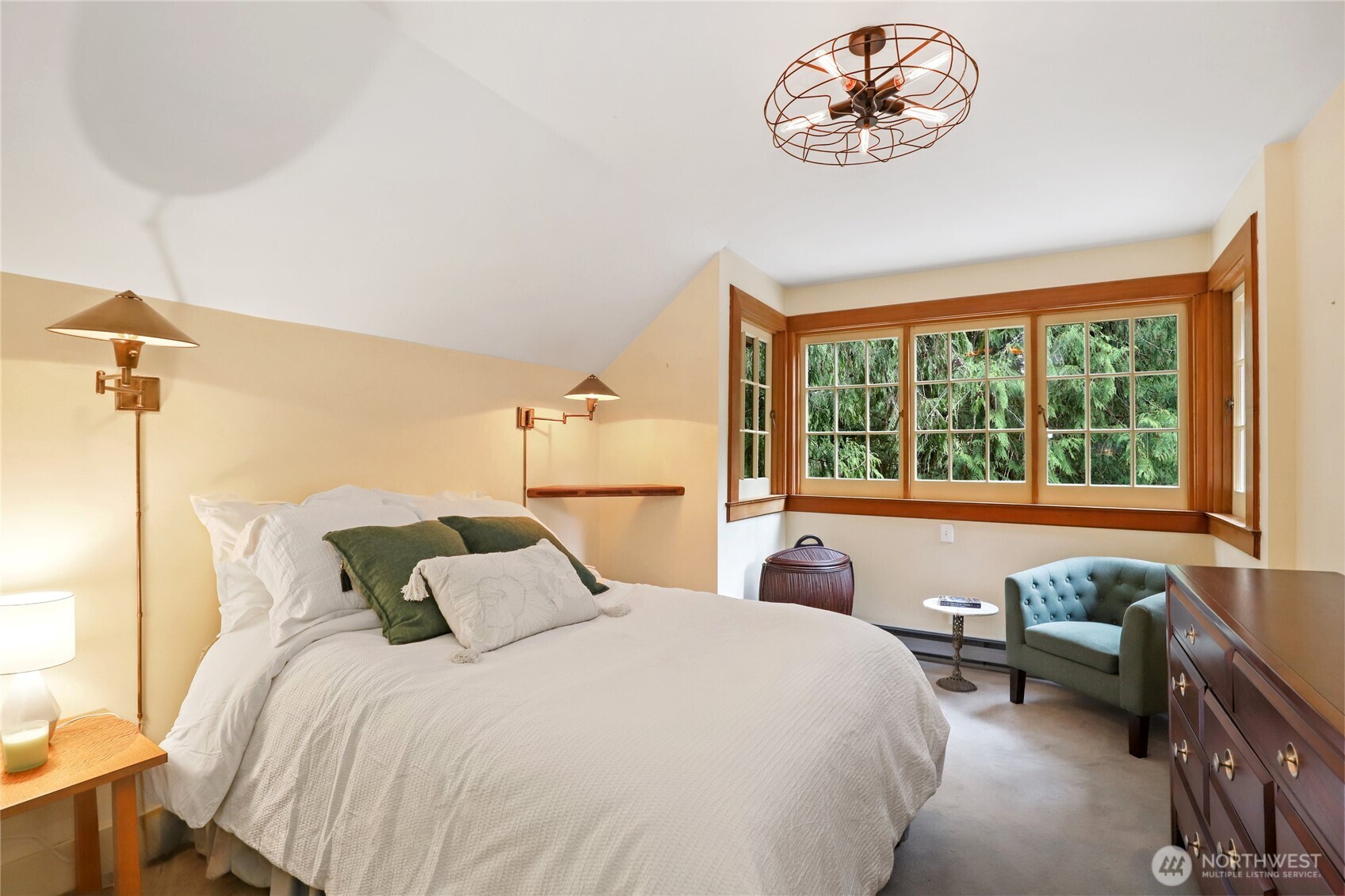 7400 Island Center Road NE, Bainbridge Island, WA 98110-2688