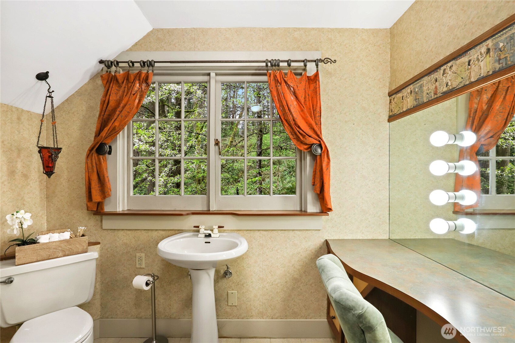7400 Island Center Road NE, Bainbridge Island, WA 98110-2688