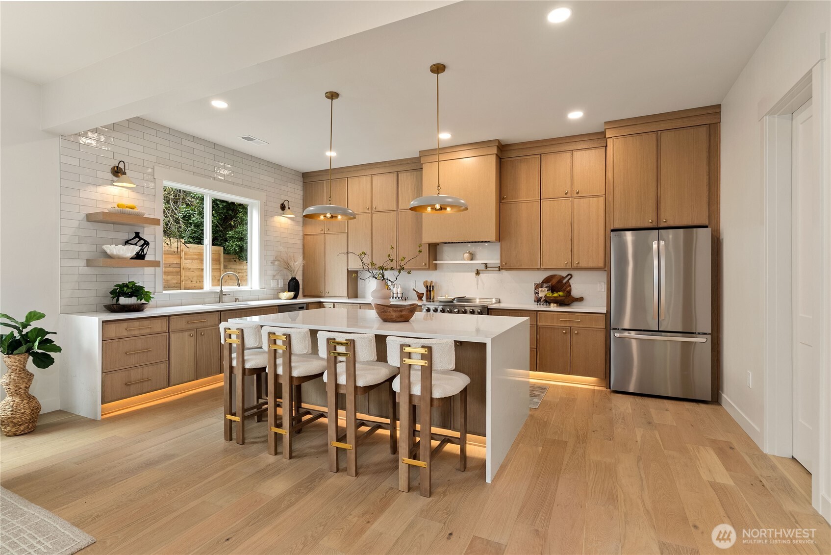 1305 Maine Court , Milton, WA 98354