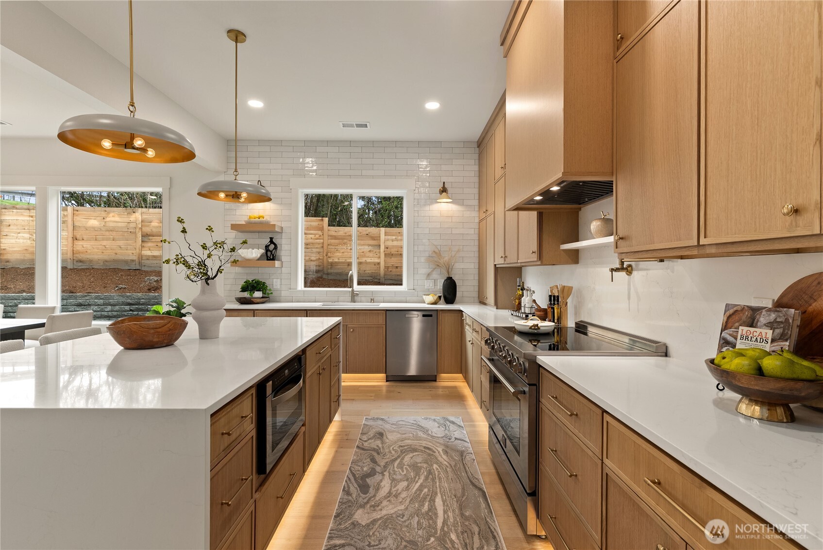 1305 Maine Court , Milton, WA 98354