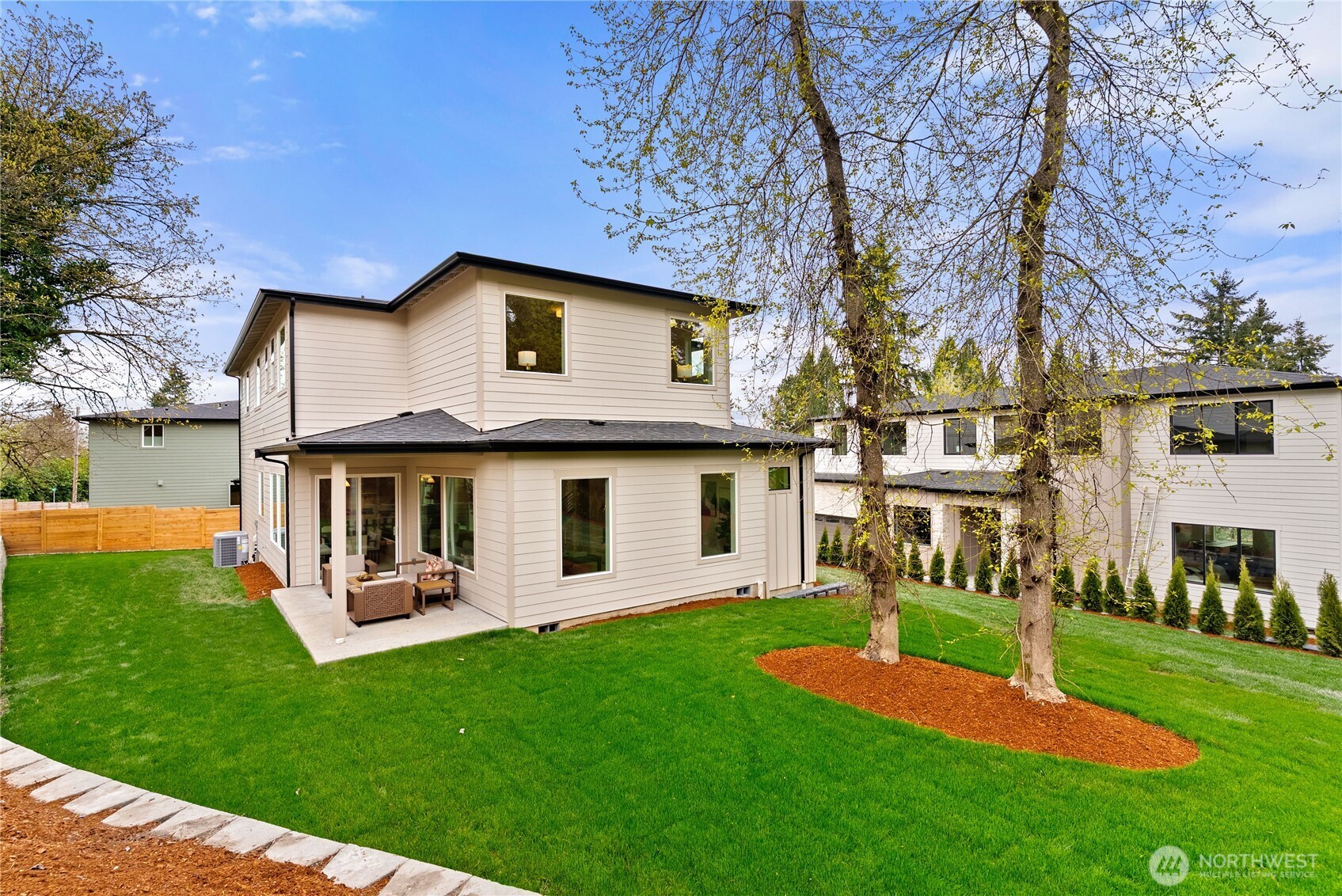 1305 Maine Court , Milton, WA 98354