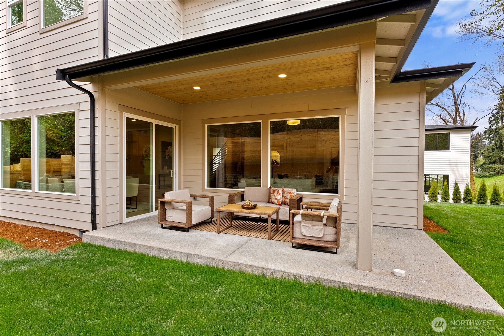 1305 Maine Court , Milton, WA 98354