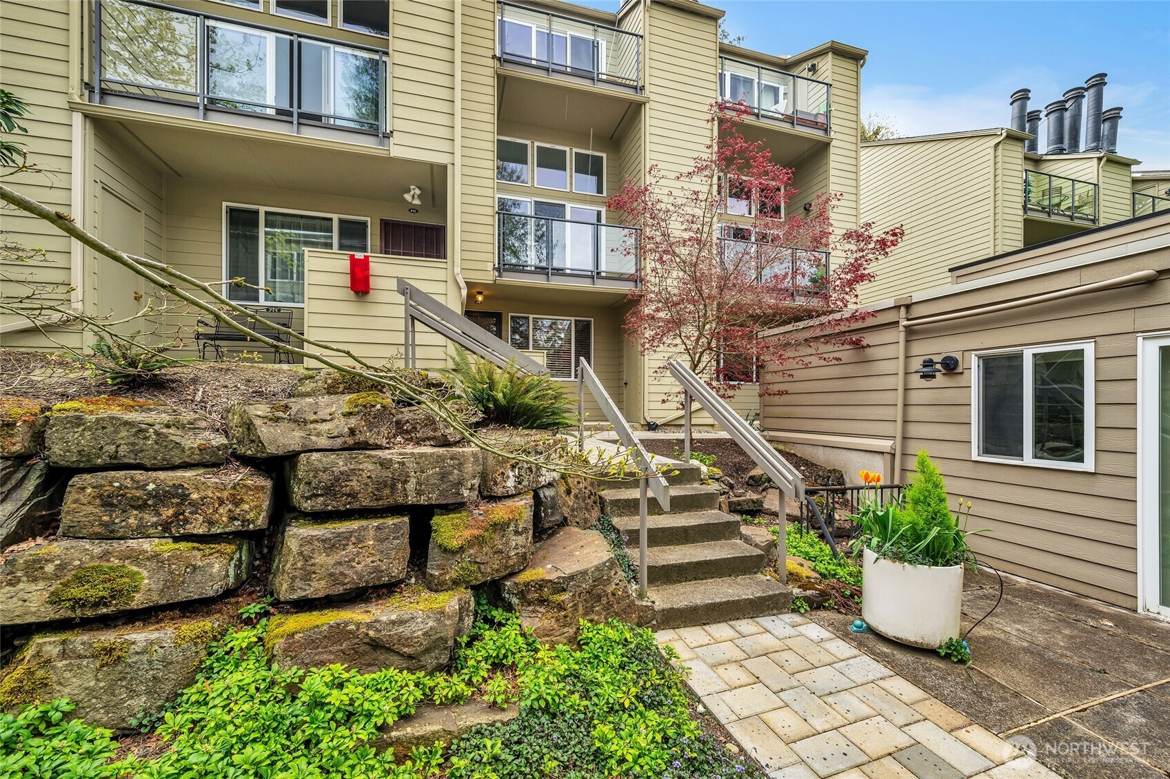 2939 76th Avenue SE #41B, Mercer Island, WA 98040