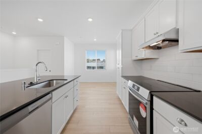 9811 31st Avenue SE #B3, Everett, WA 98208 - Photo 7