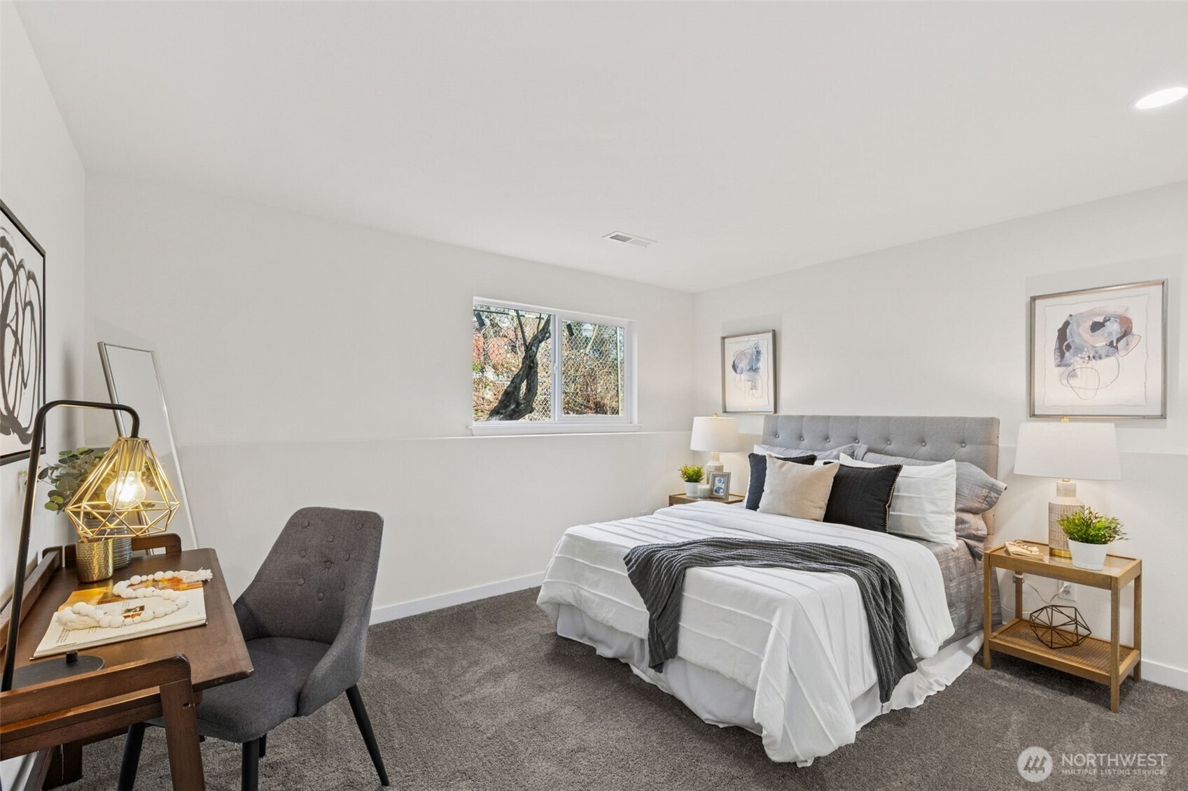 7002 42nd Avenue S, Seattle, WA 98118