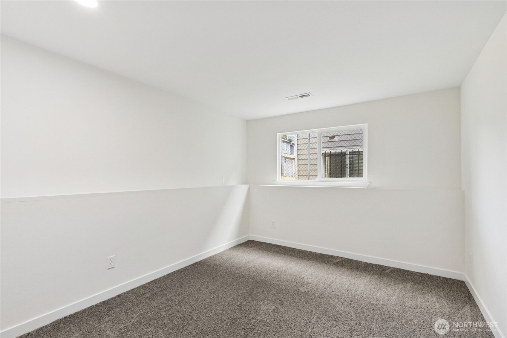 7002 42nd Avenue S, Seattle, WA 98118