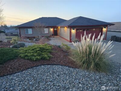 40 Topaz Way , Sequim, WA 98382