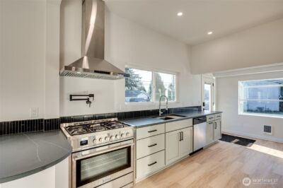 1107 Park Street , Woodland, WA 98674 - Photo 4