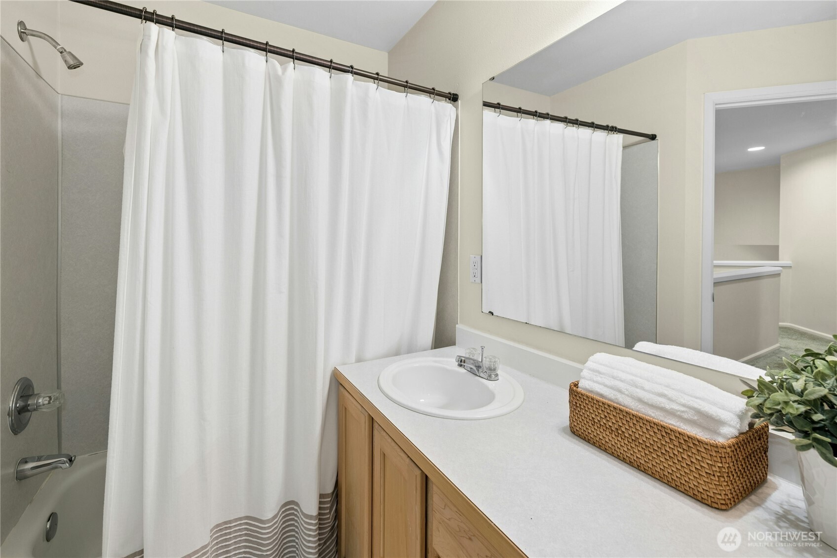 1649 NW Burmikca Court , Poulsbo, WA 98370