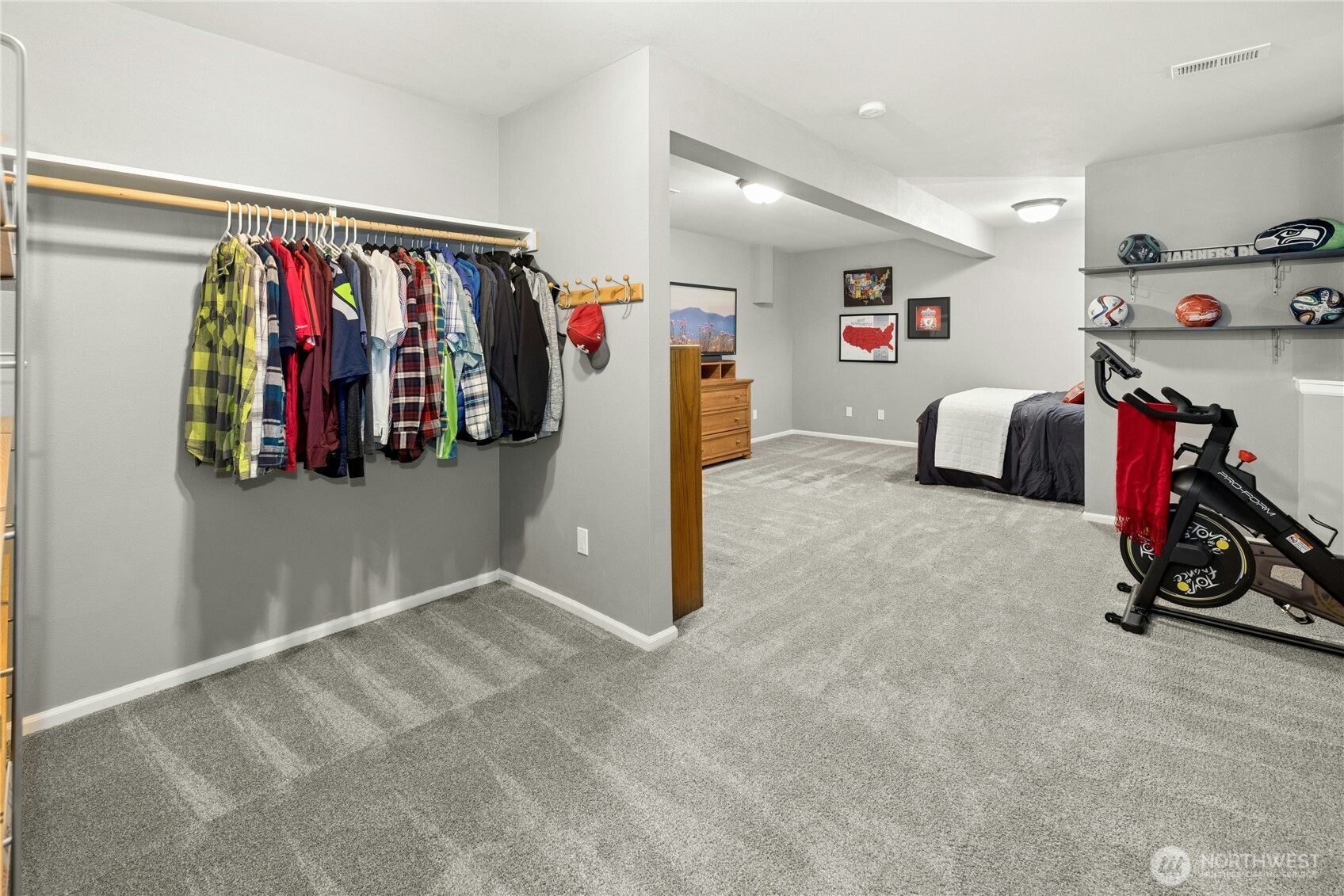 1649 NW Burmikca Court , Poulsbo, WA 98370