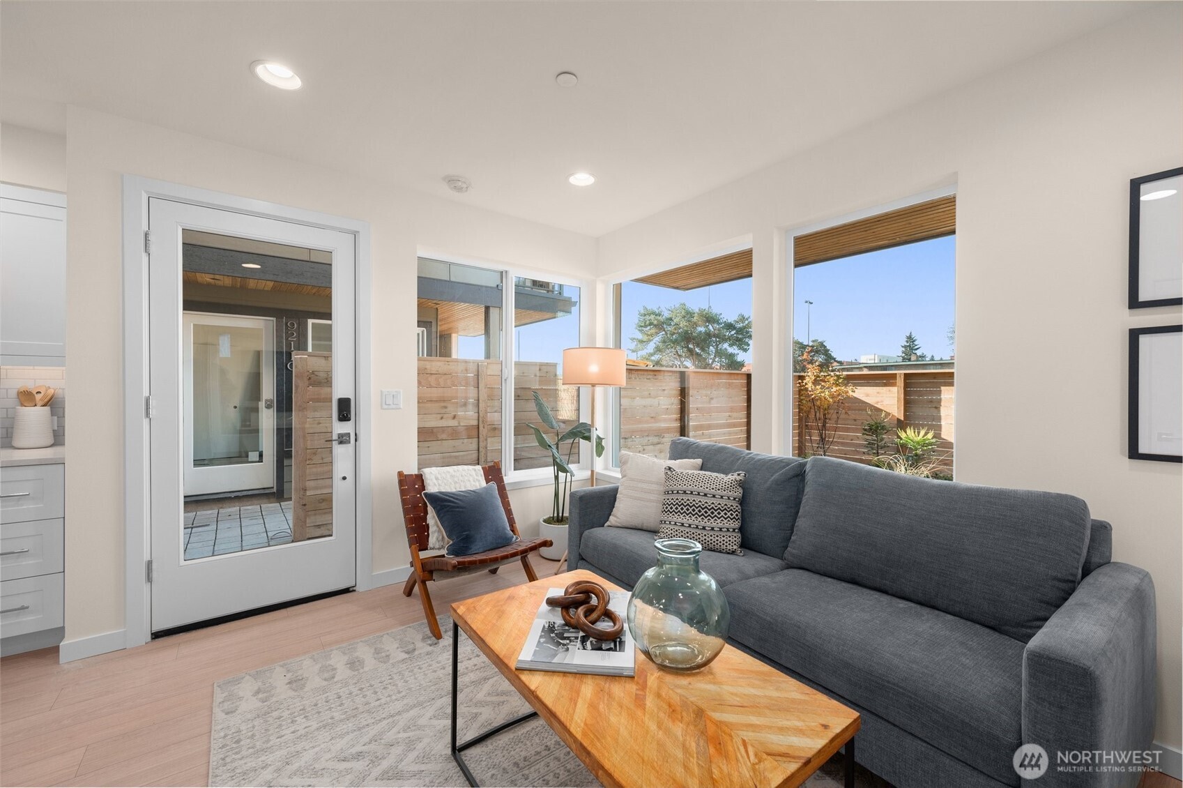 9223 B Densmore Avenue N, Seattle, WA 98103