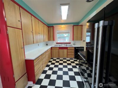 317 Ash Street S, Omak, WA 98841 - Photo 5
