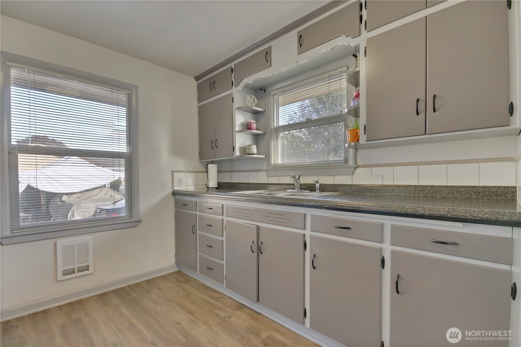208 M Street SE, Auburn, WA 98002