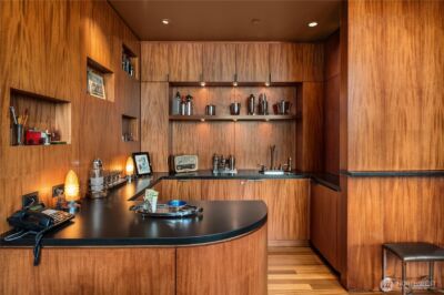 415 Shoreland Drive SE, Bellevue, WA 98004 - Photo 13