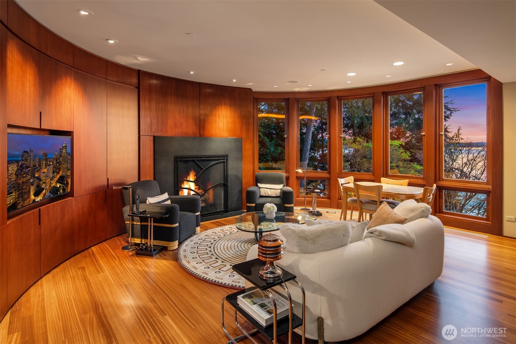415 Shoreland Drive SE, Bellevue, WA 98004