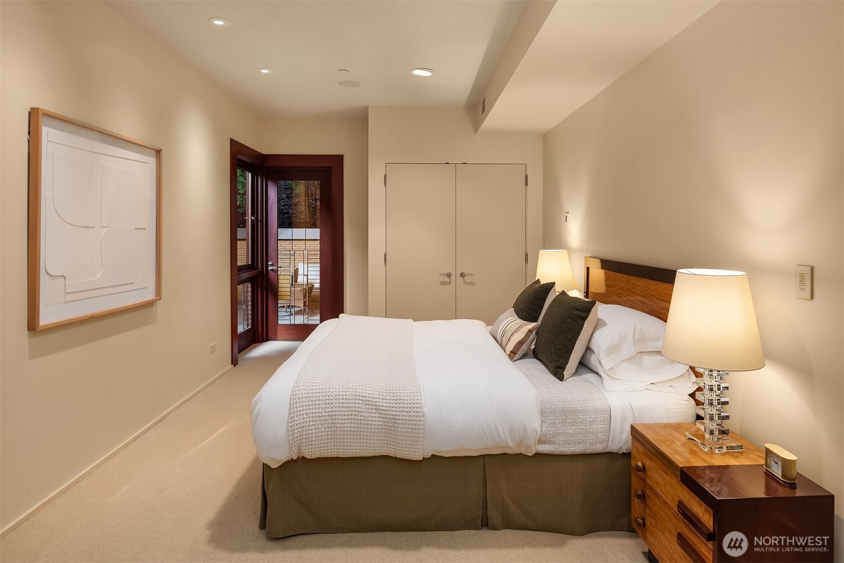 415 Shoreland Drive SE, Bellevue, WA 98004
