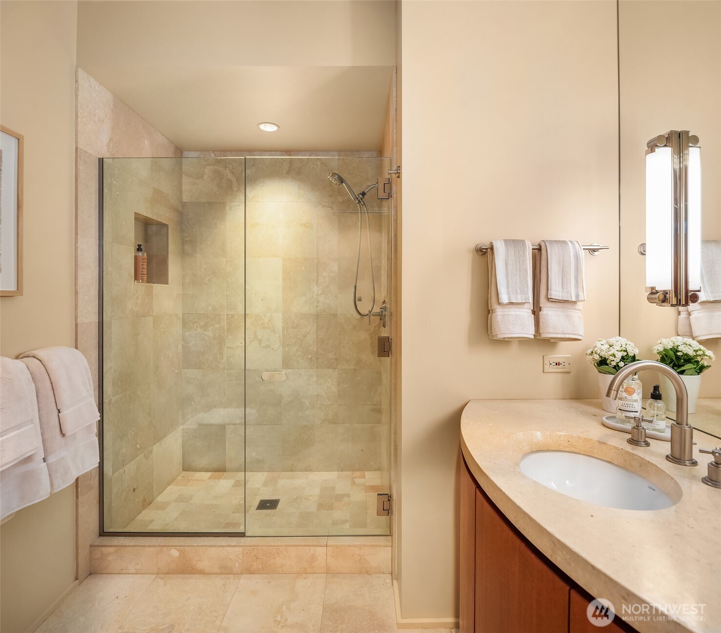 415 Shoreland Drive SE, Bellevue, WA 98004