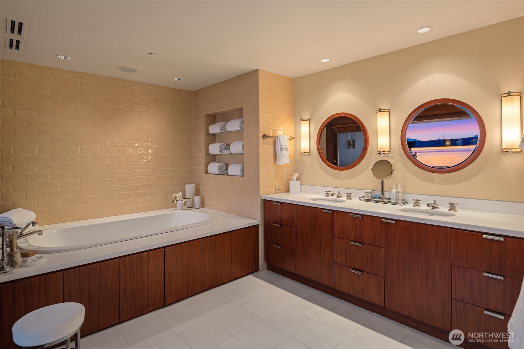 415 Shoreland Drive SE, Bellevue, WA 98004