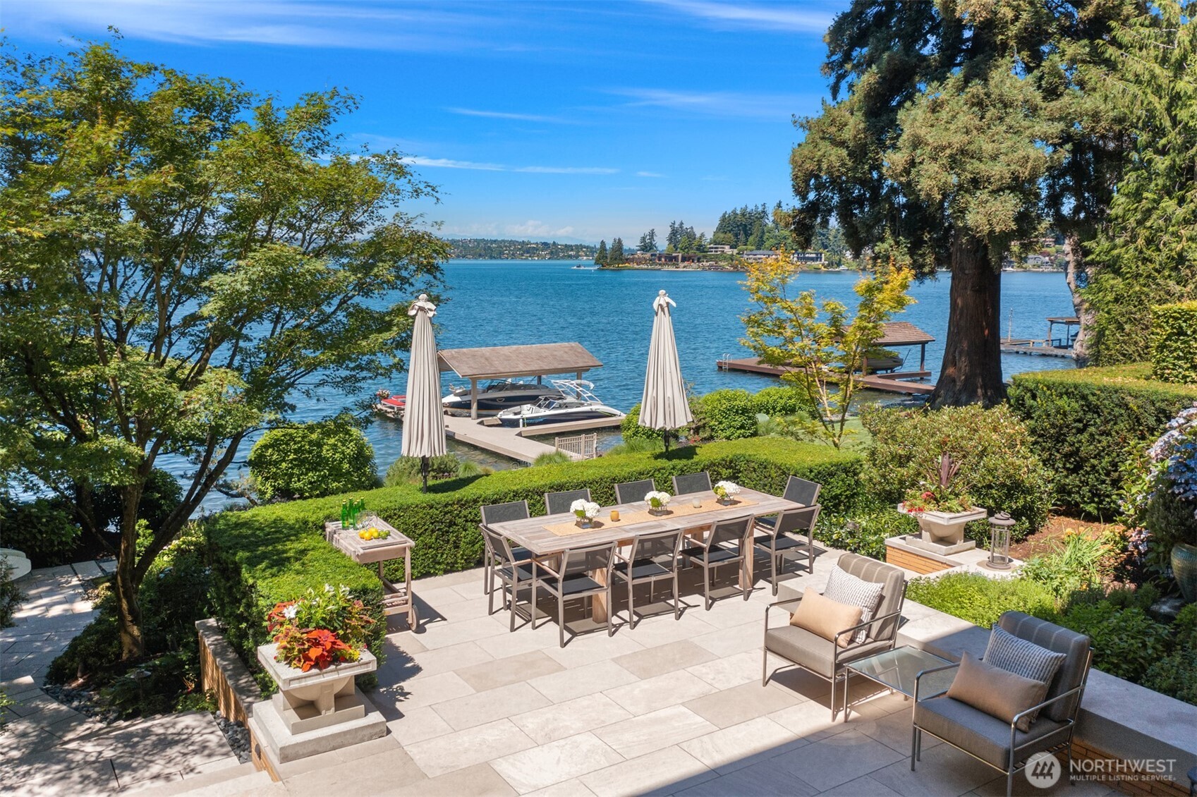 415 Shoreland Drive SE, Bellevue, WA 98004