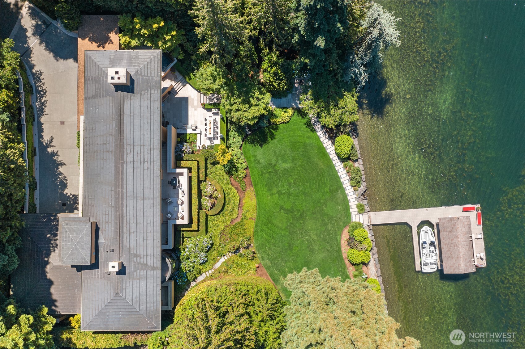 415 Shoreland Drive SE, Bellevue, WA 98004