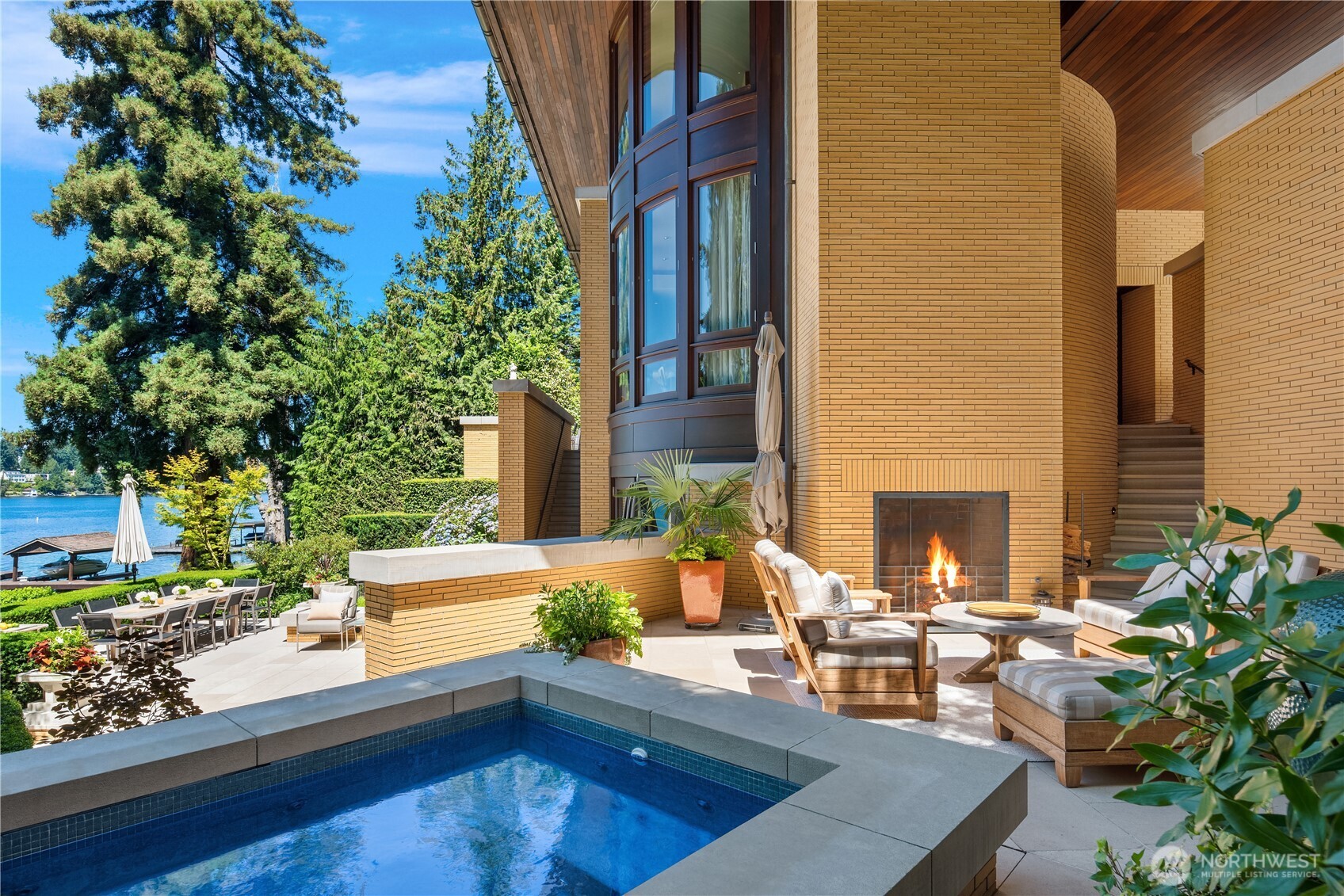 415 Shoreland Drive SE, Bellevue, WA 98004