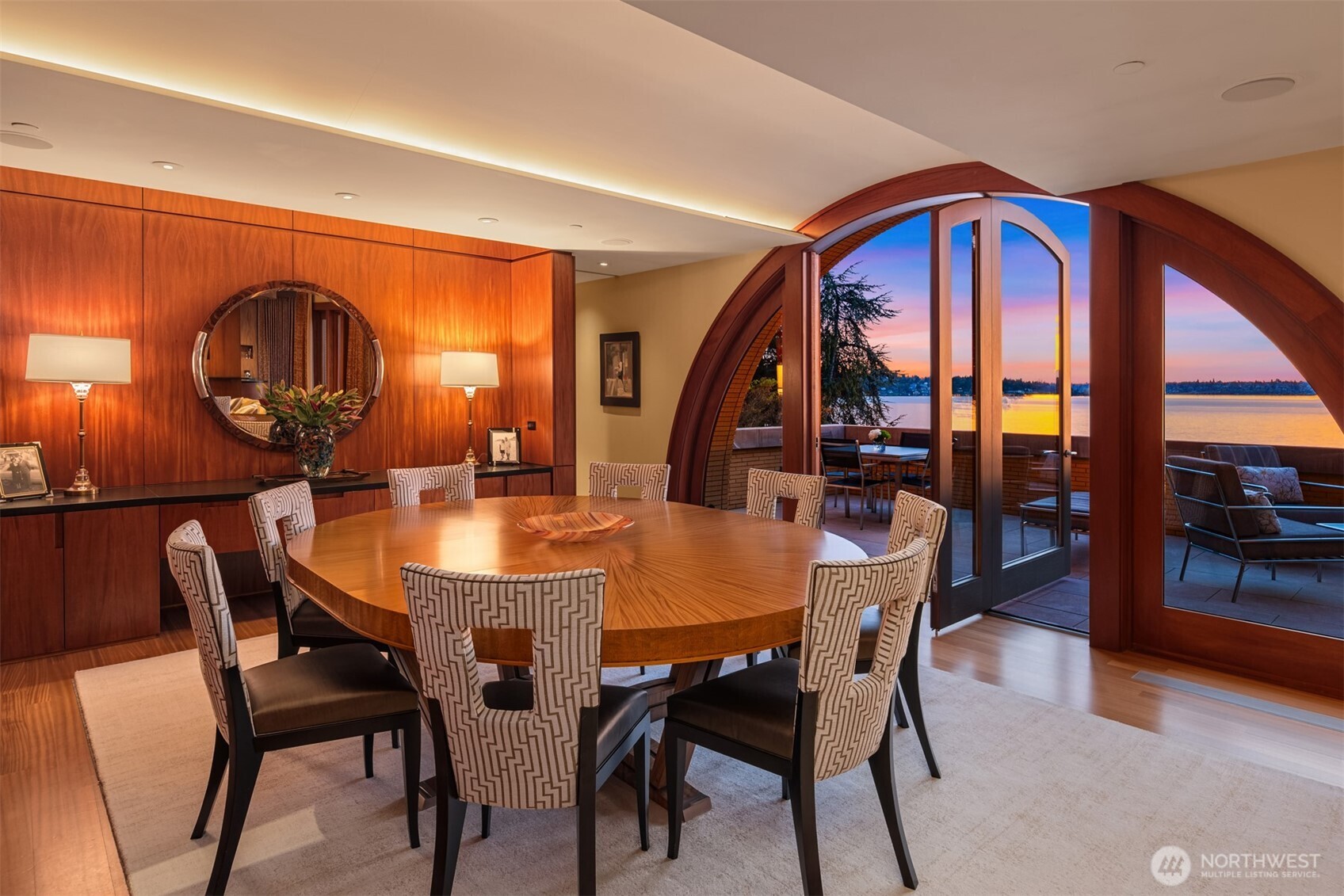 415 Shoreland Drive SE, Bellevue, WA 98004