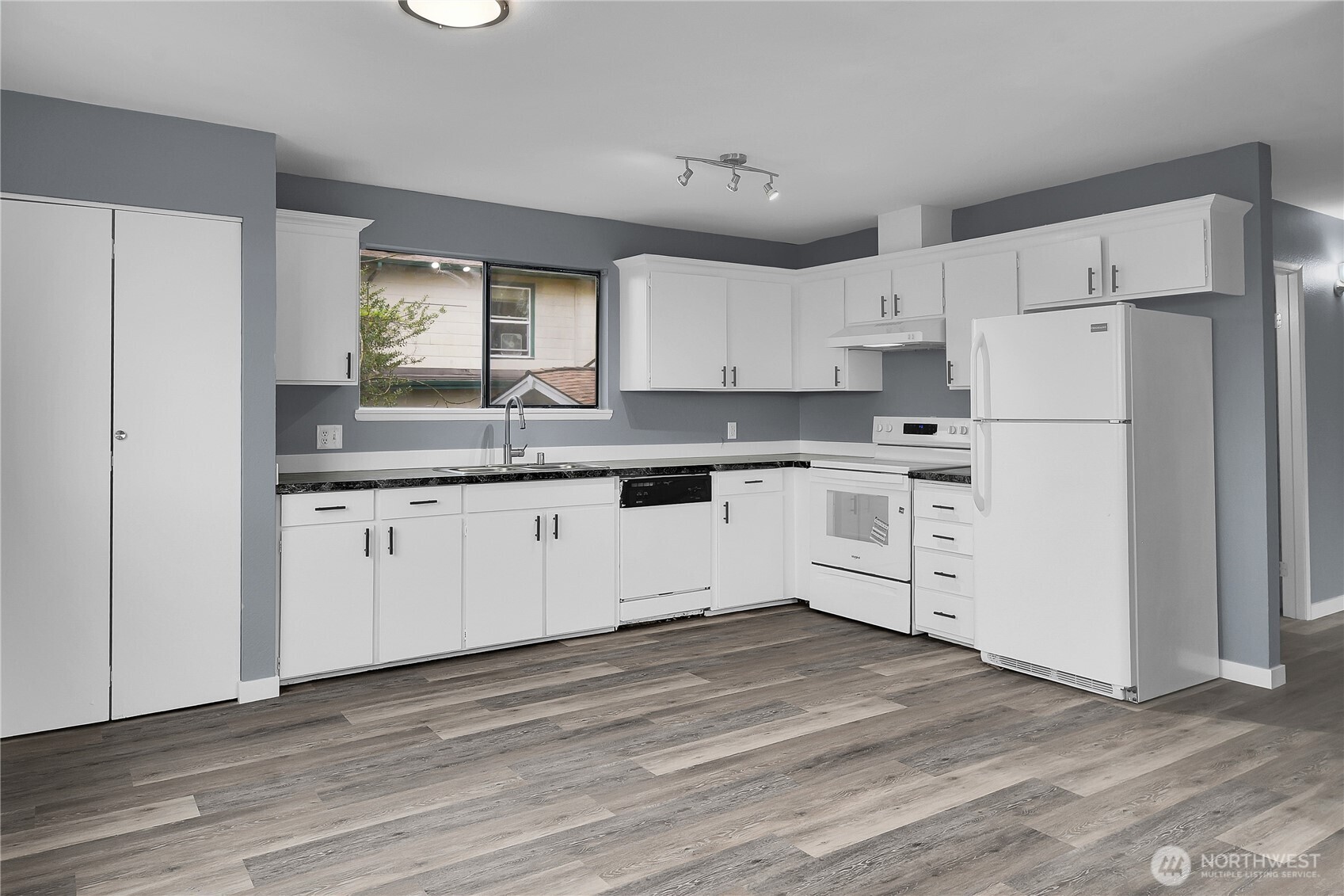 338 16th Avenue #B, Seattle, WA 98122