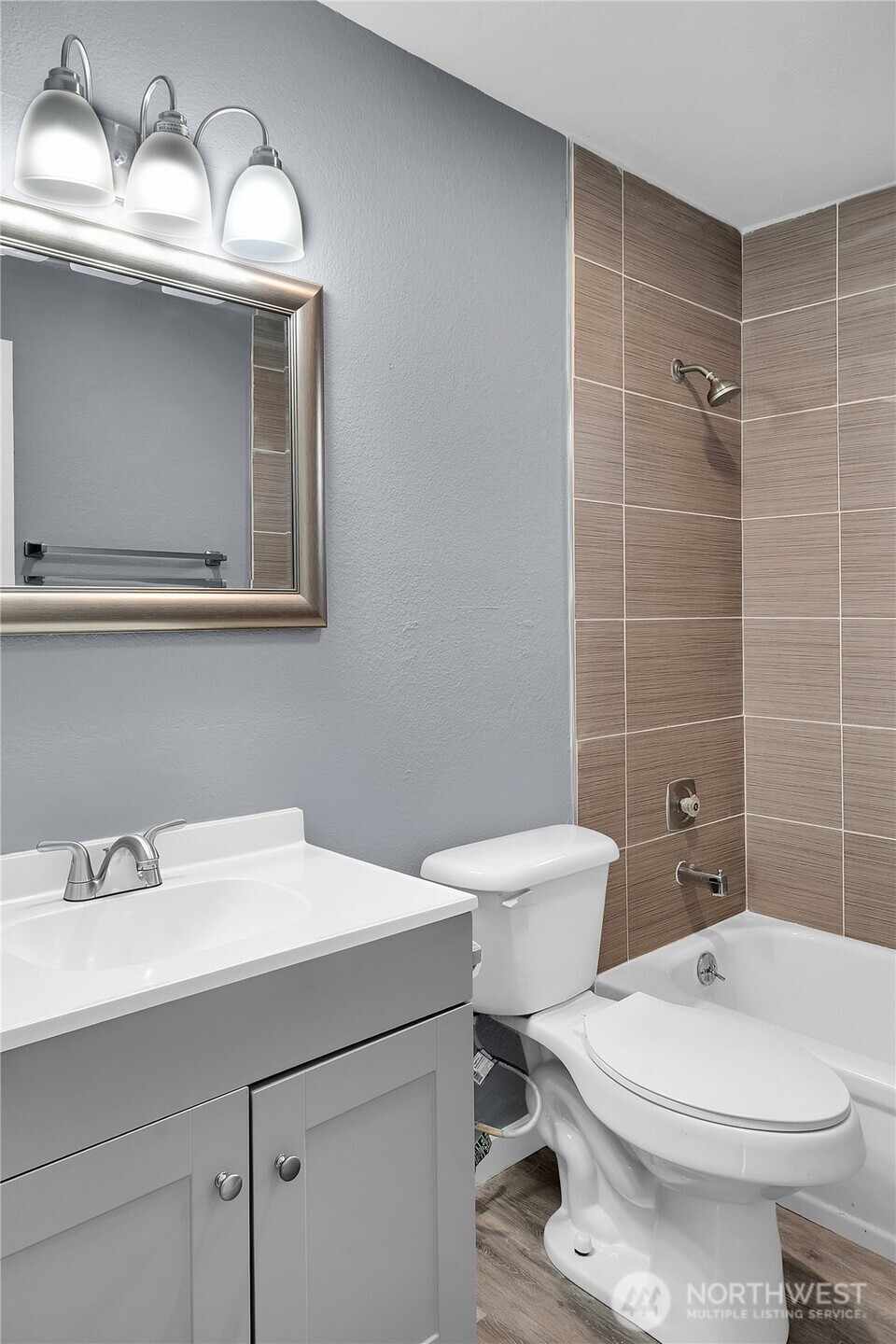 338 16th Avenue #B, Seattle, WA 98122