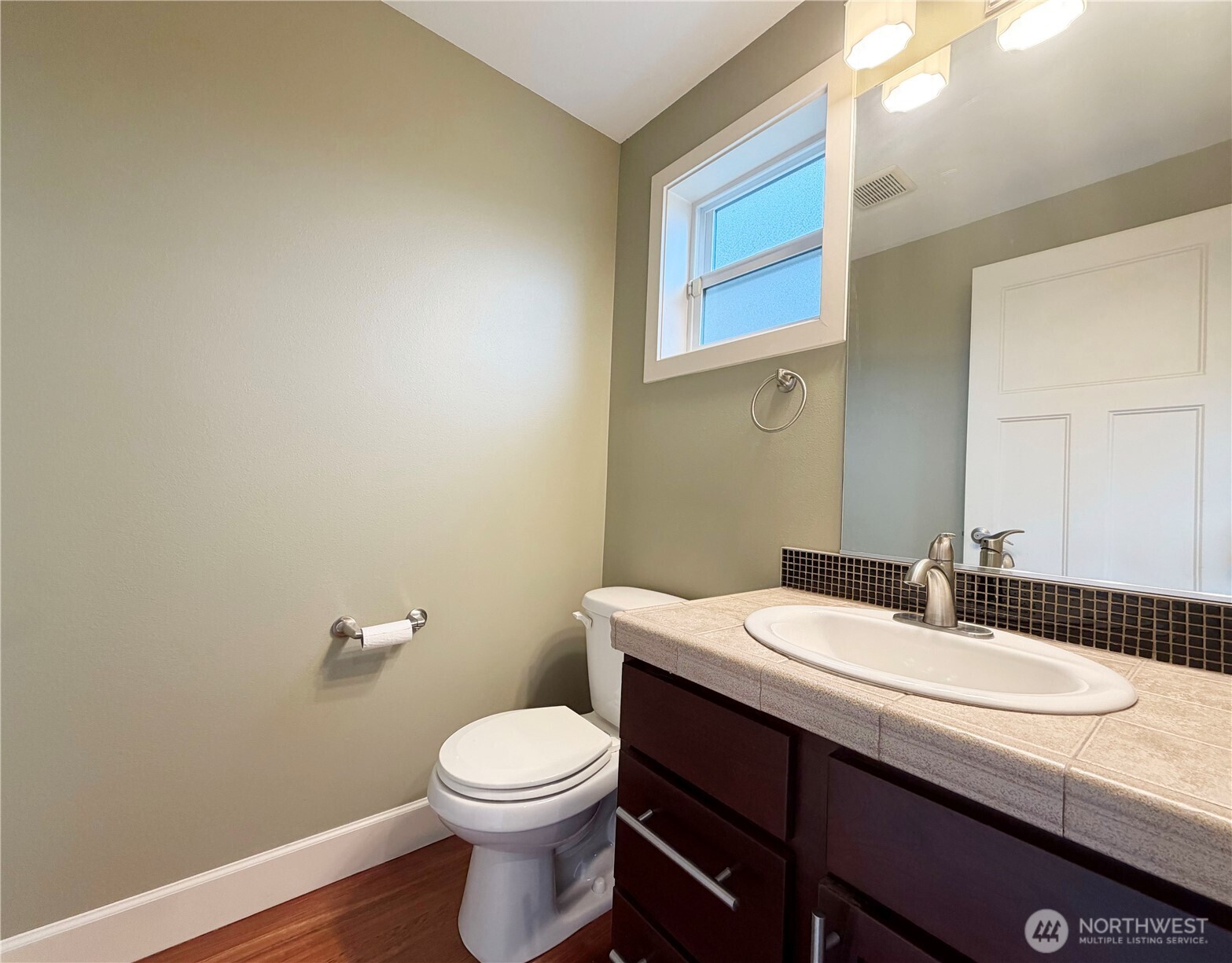 2118 W Ruffner Street , Seattle, WA 98199