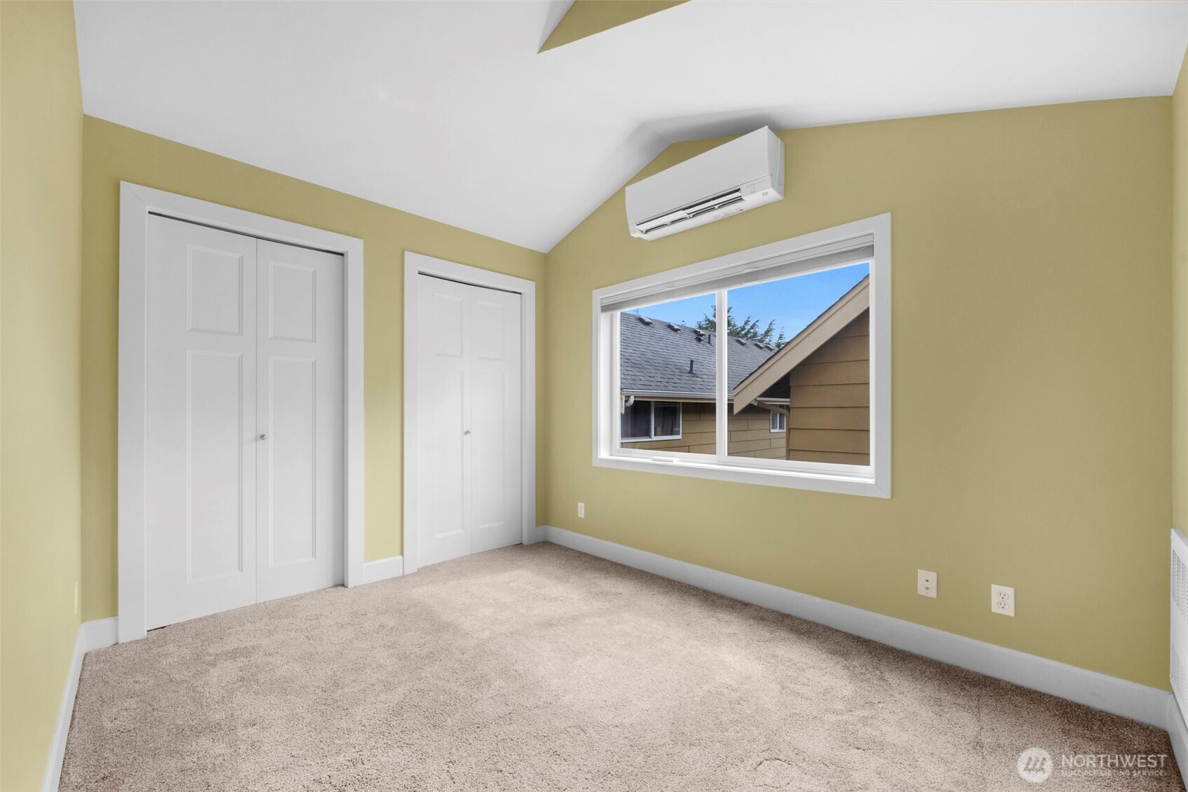 2118 W Ruffner Street , Seattle, WA 98199